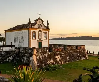 Descubra 5 marcos históricos em Bertioga: um guia completo