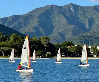 Explore a Vela em Bertioga: Dicas e Locais para Praticar Esse Esporte